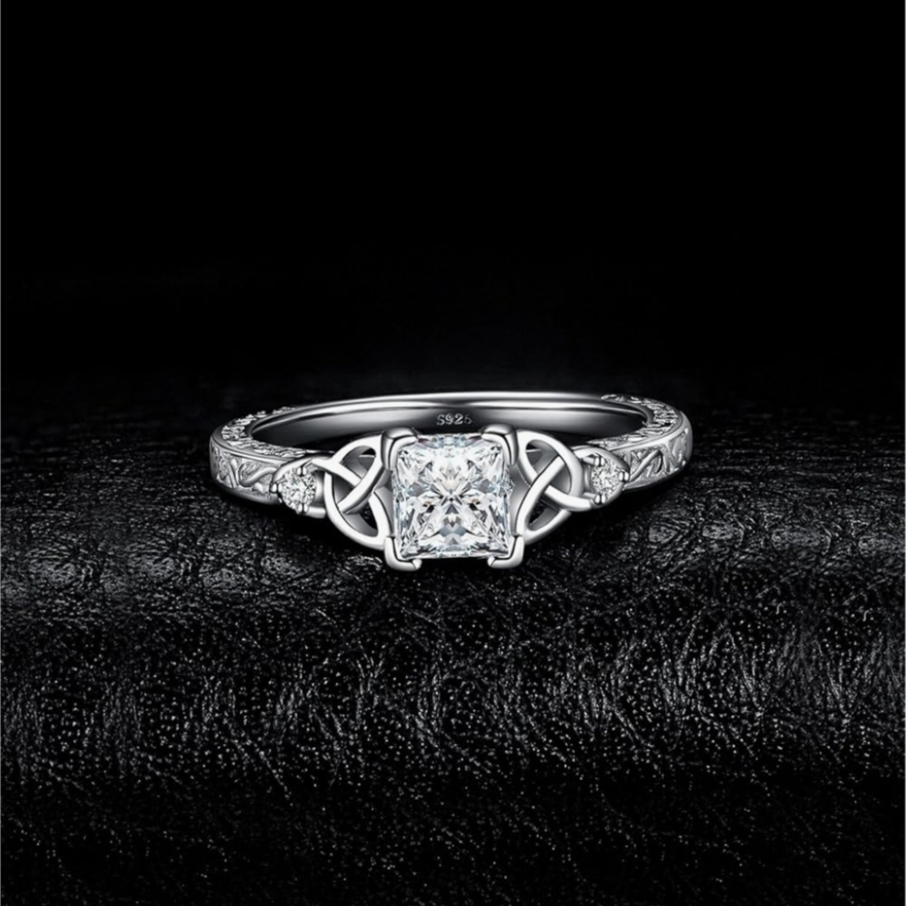 CUBIC ZIRCONIA 925 STERLING SILVER RING